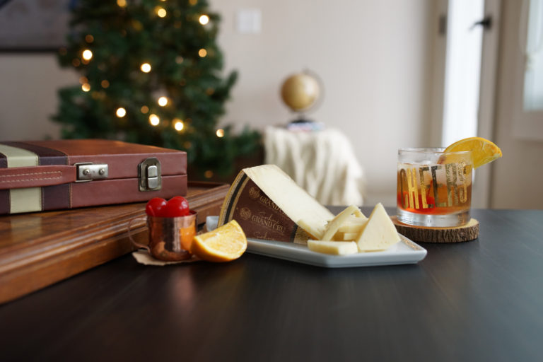 Making Spirits Bright: Holiday Cheese & Cocktail Pairings