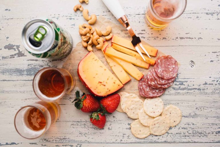 Our Favorite Sriracha Gouda Pairings