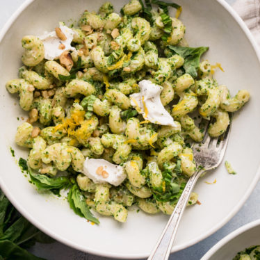 Creamy Goat Cheese Pesto Pasta