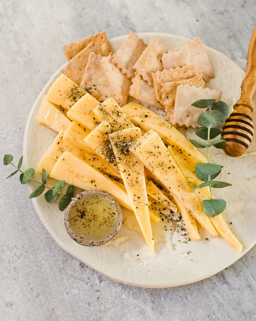 Gouda & Honey Cheese Plate