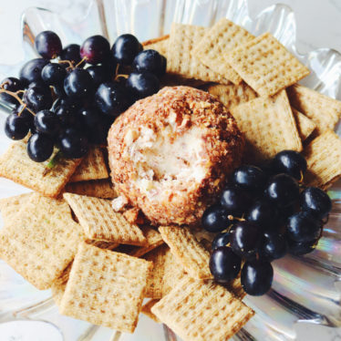 Grand Cru®, Bacon & Fig Cheese Ball