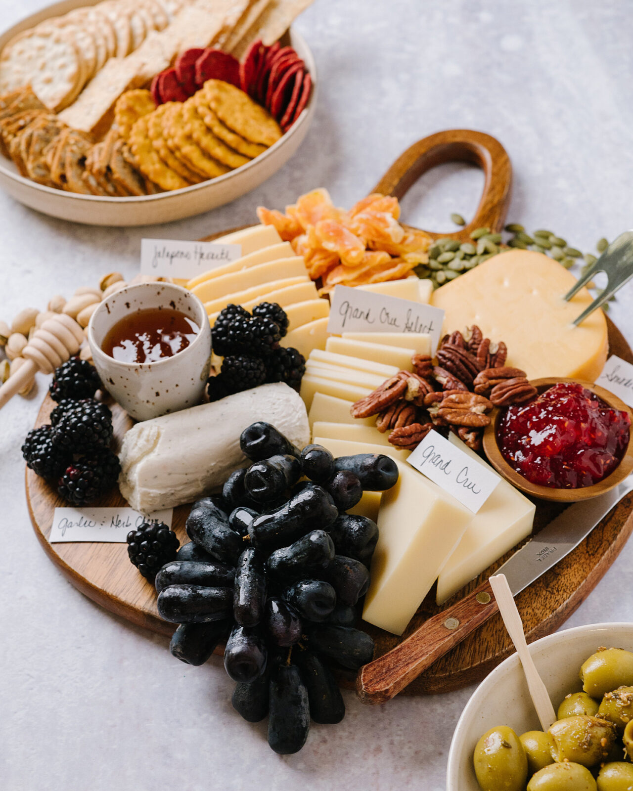 How to Build a Holiday Pantry Cheeseboard